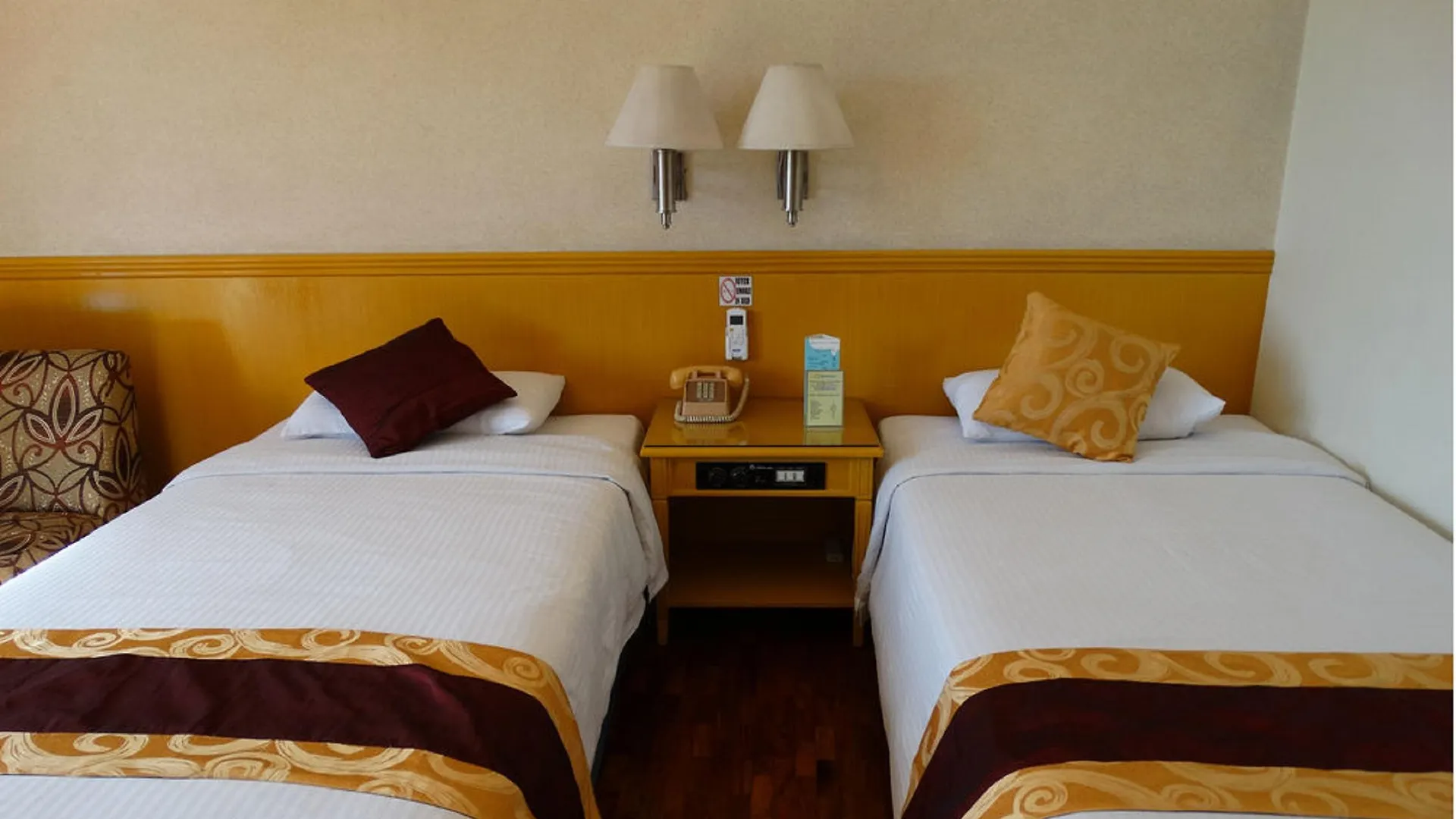Aloha Hotel Roxas Boulevard Manila 3*,  Filippine