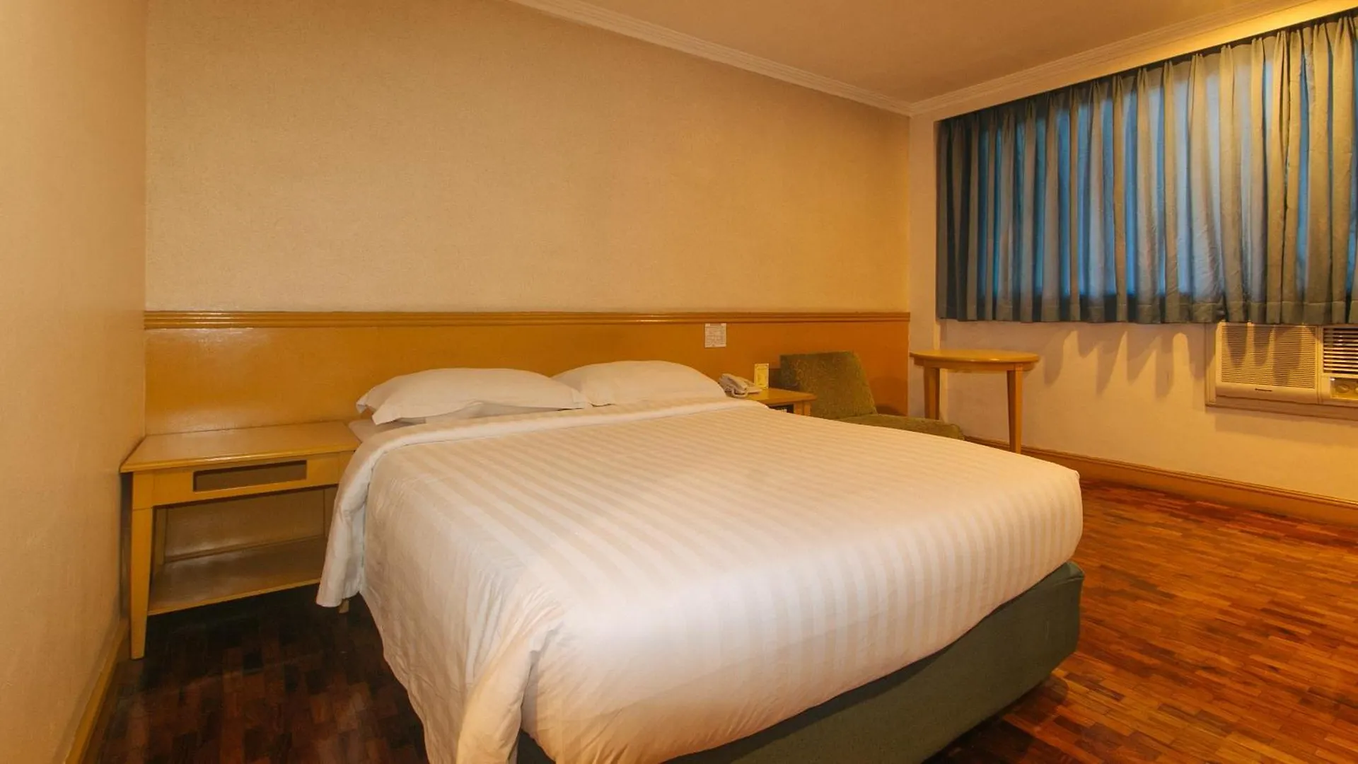 Aloha Hotel Roxas Boulevard Manila Filippine