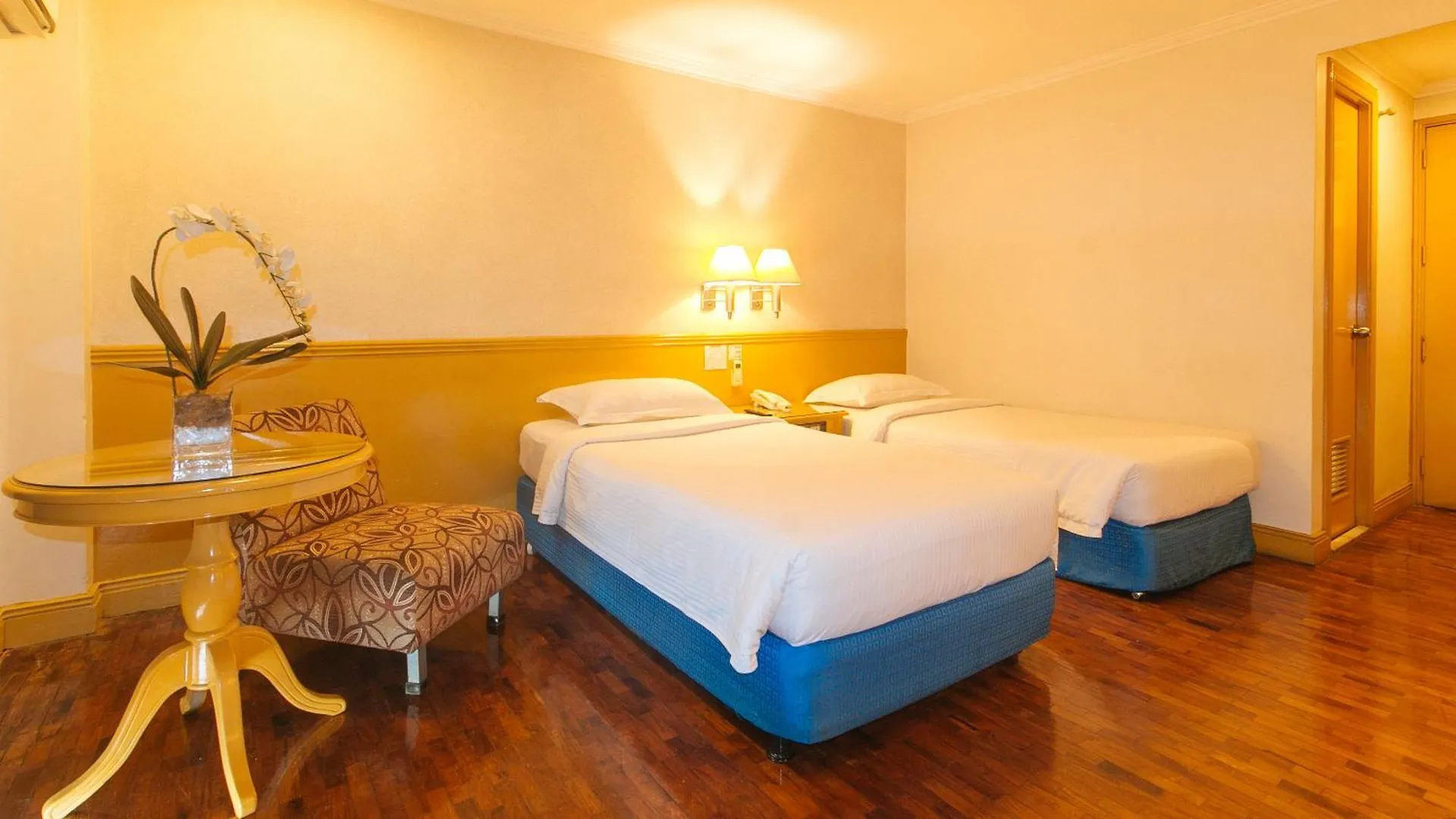 Aloha Hotel Roxas Boulevard Manila