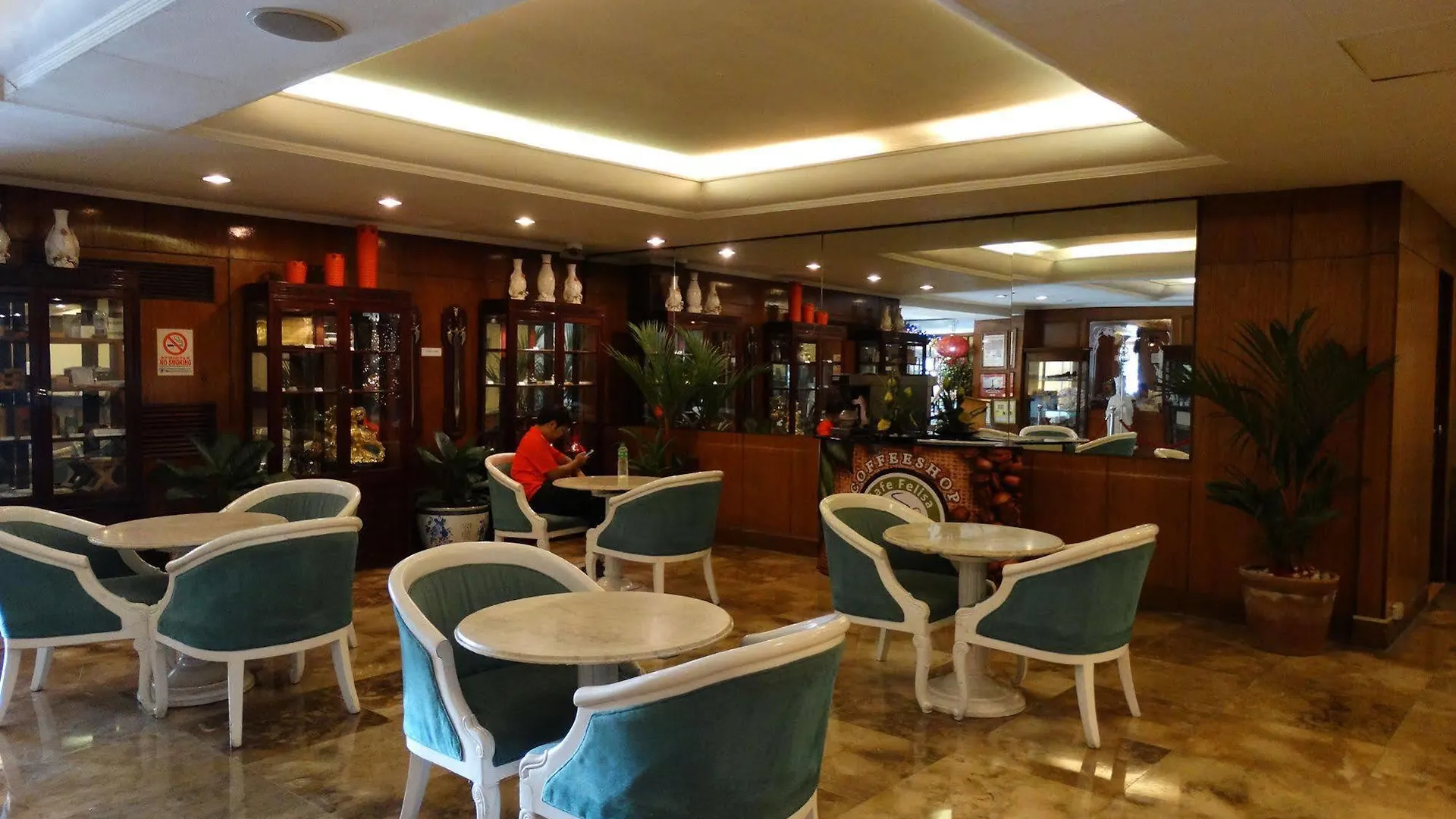 ***  Aloha Hotel Roxas Boulevard Manila Filippine