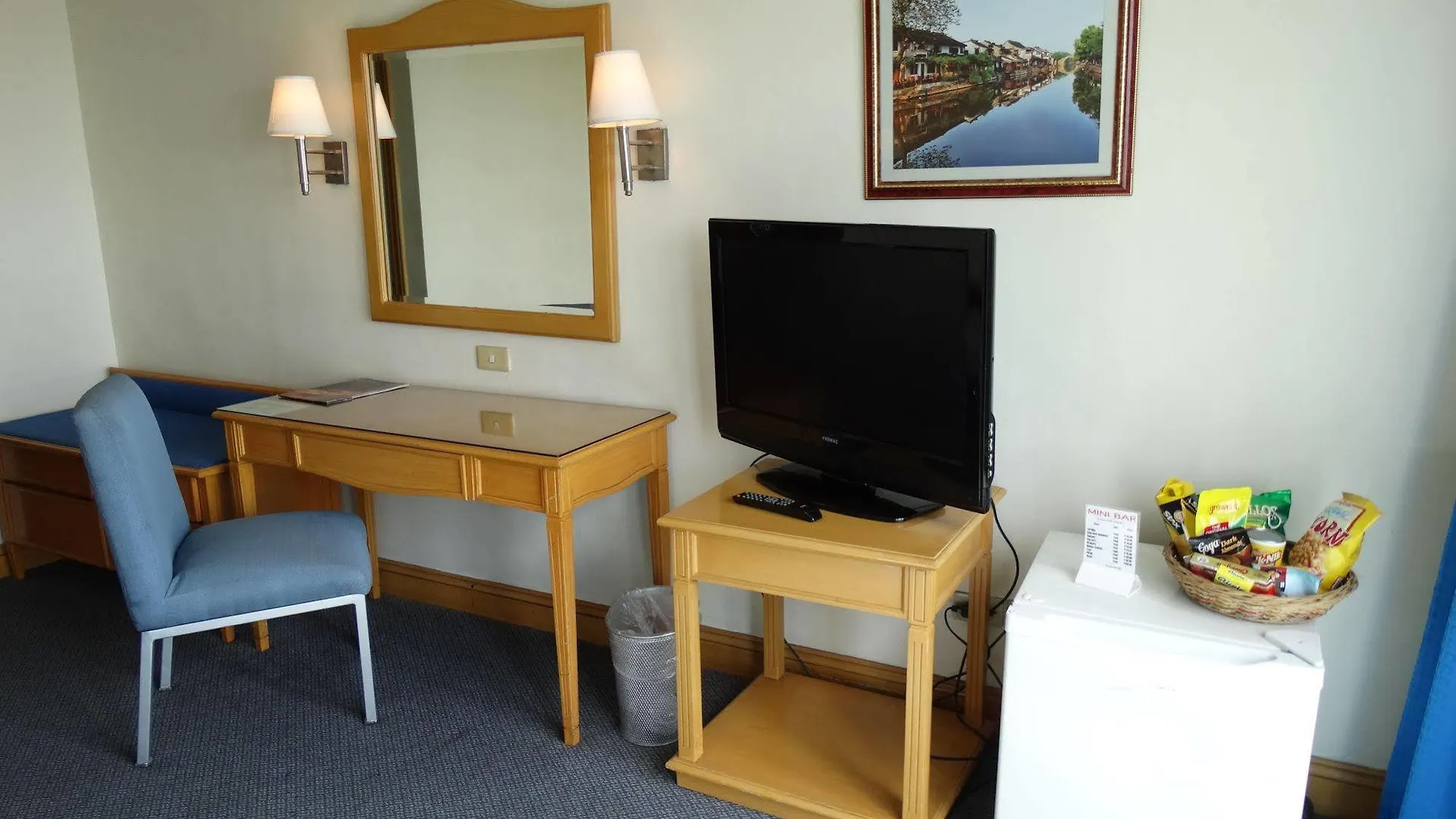 Aloha Hotel Roxas Boulevard Manila 3*,